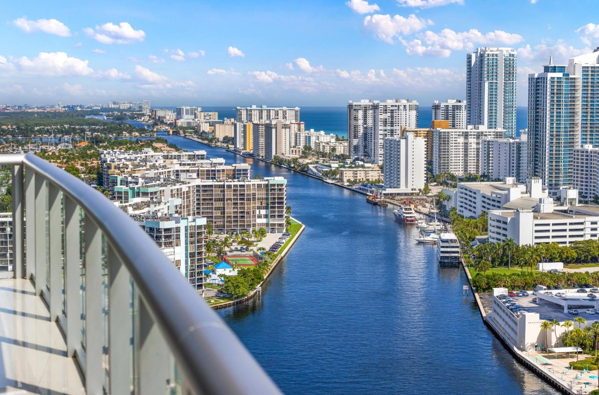 Resort-Style Living With Direct Ocean Views - 3Br Beauty Hallandale Beach Extérieur photo