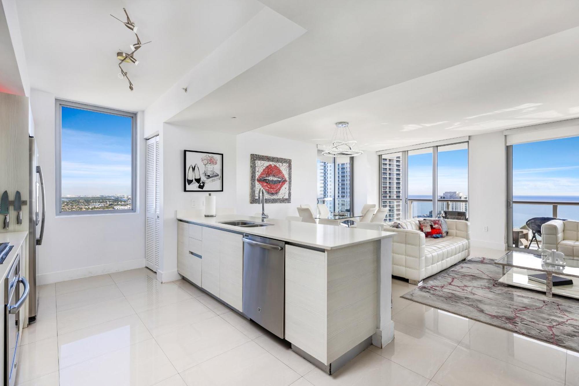 Resort-Style Living With Direct Ocean Views - 3Br Beauty Hallandale Beach Extérieur photo