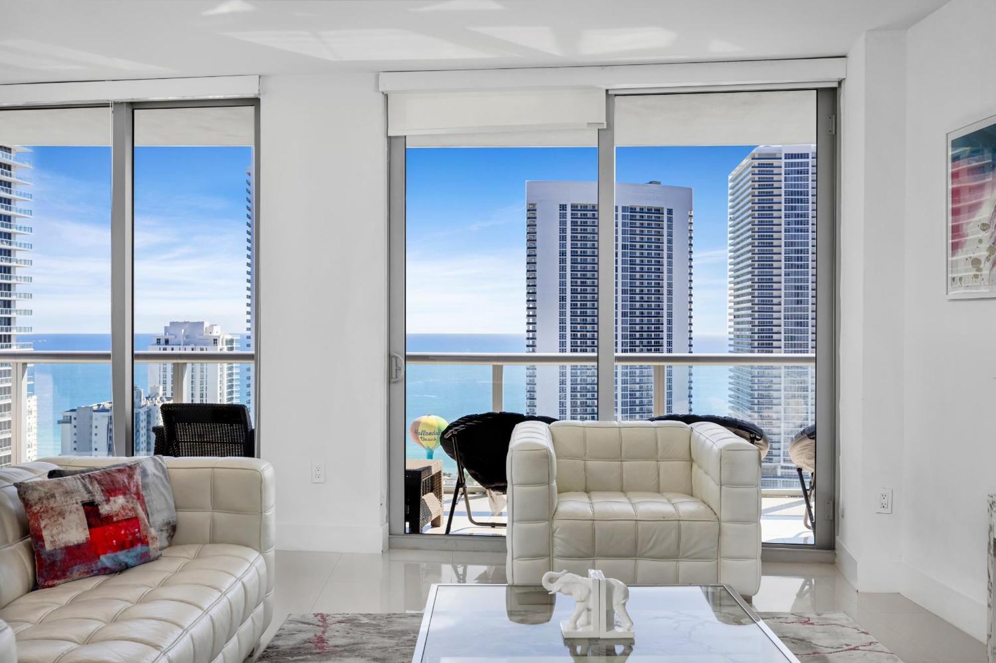 Resort-Style Living With Direct Ocean Views - 3Br Beauty Hallandale Beach Extérieur photo