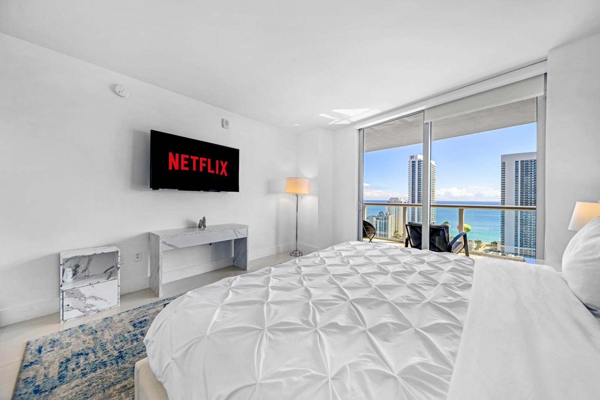 Resort-Style Living With Direct Ocean Views - 3Br Beauty Hallandale Beach Extérieur photo