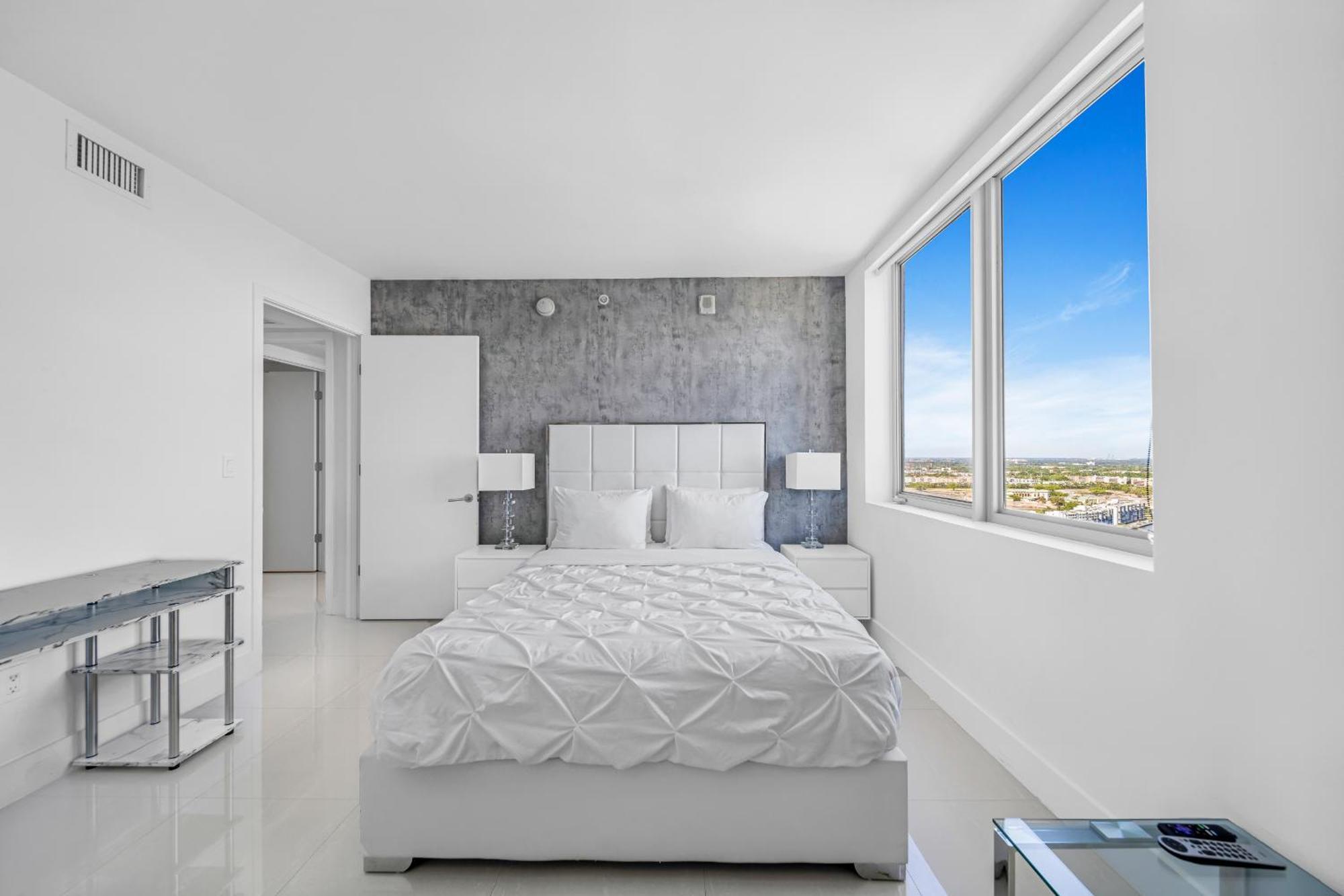 Resort-Style Living With Direct Ocean Views - 3Br Beauty Hallandale Beach Extérieur photo