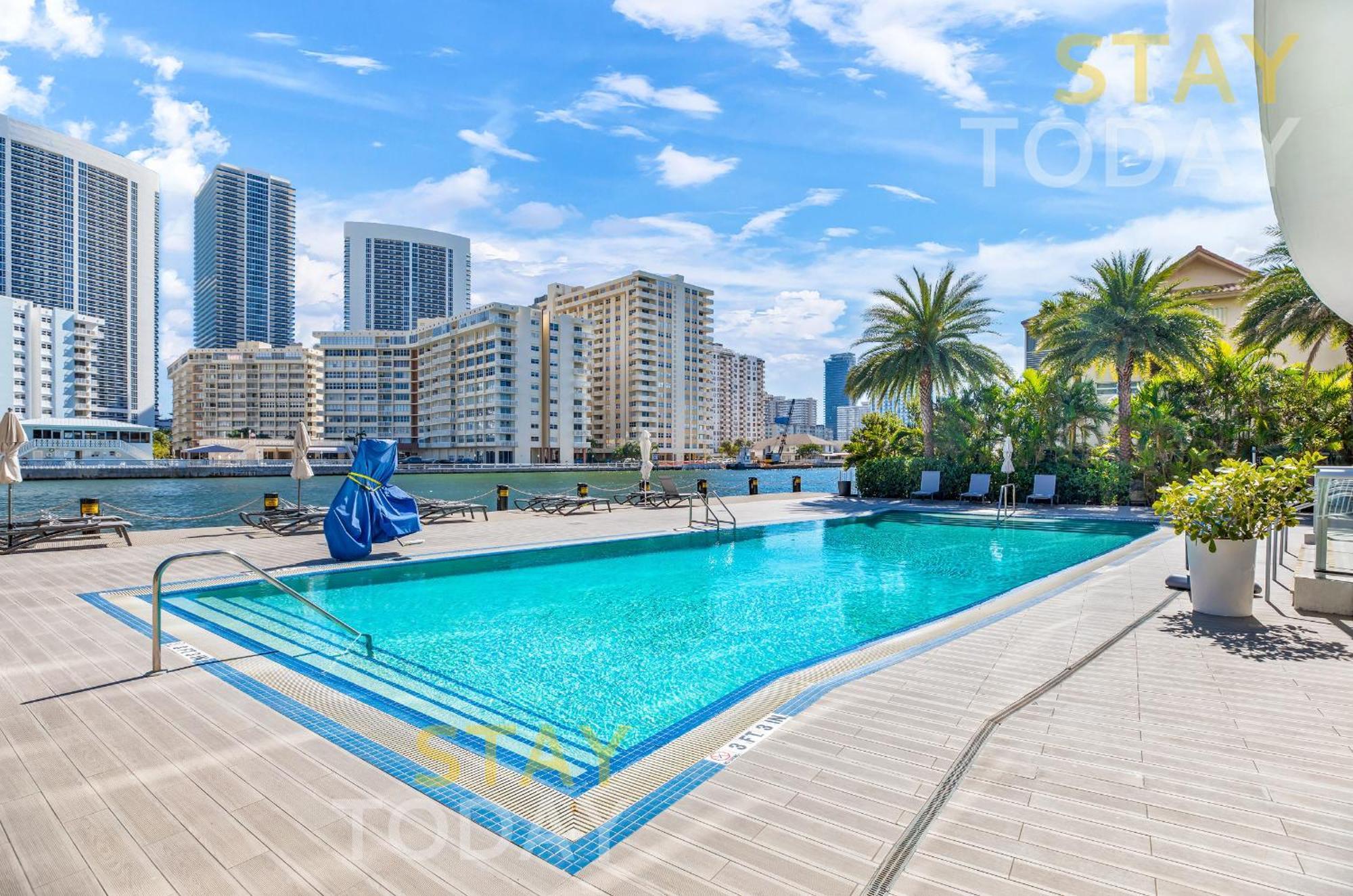 Resort-Style Living With Direct Ocean Views - 3Br Beauty Hallandale Beach Extérieur photo