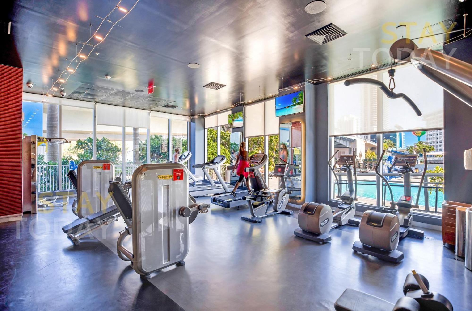 Resort-Style Living With Direct Ocean Views - 3Br Beauty Hallandale Beach Extérieur photo